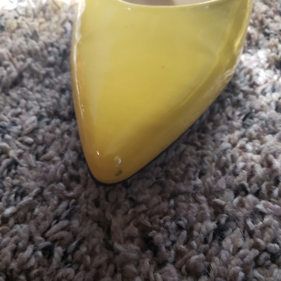 Heels - Picture 2 of 10